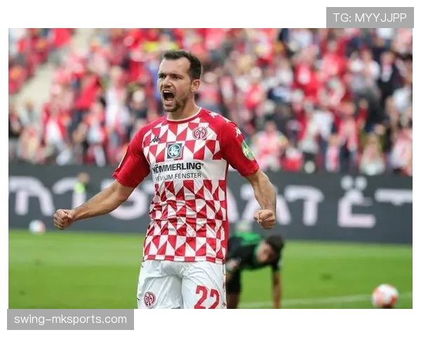 德甲热门球队本赛季表现稳健，竞争格局持续提升