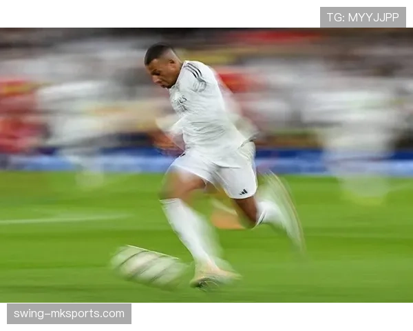 姆巴佩速度与冲刺能力解析:反击体系中的绝对杀器 姆巴佩速度与冲刺能力解析:反击体系中的绝对杀器