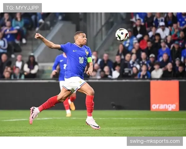 姆巴佩生涯转型：从速度型边锋到全能进攻核心