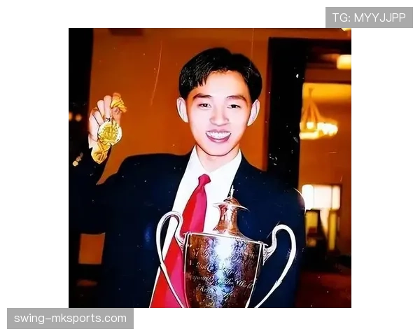 孔令辉这生活节奏真让人服，赛场上的猛将变成了社区大叔？